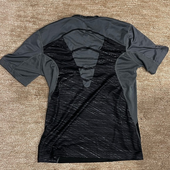 Dri fit NIKE PRO COMBAT compression T - Picture 2 of 2